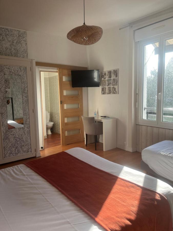 Le Petit Montmartre Hotel ดีนาร์ ภายนอก รูปภาพ
