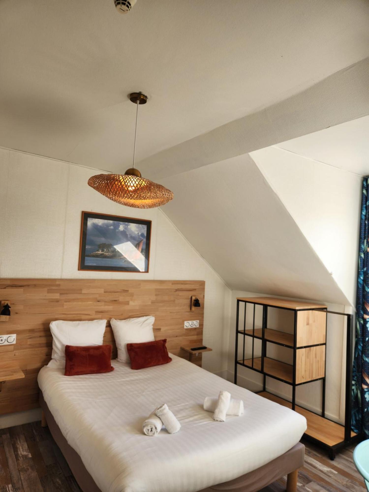 Le Petit Montmartre Hotel ดีนาร์ ภายนอก รูปภาพ