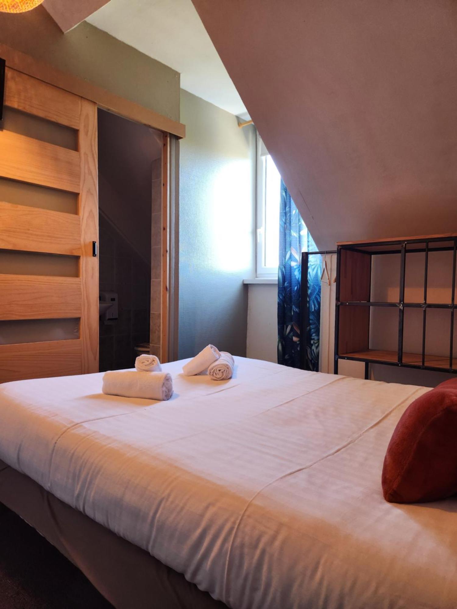 Le Petit Montmartre Hotel ดีนาร์ ภายนอก รูปภาพ